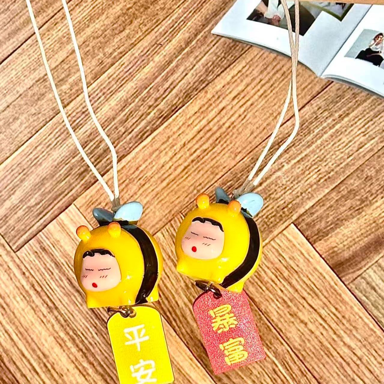 Crayon Shin-chan Bee Cosplay F - Car Mirror recension och pris